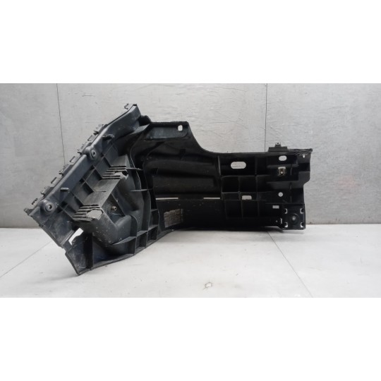 SUPPORTO PARAURTO RENAULT van Trafic 2010>2014 usato