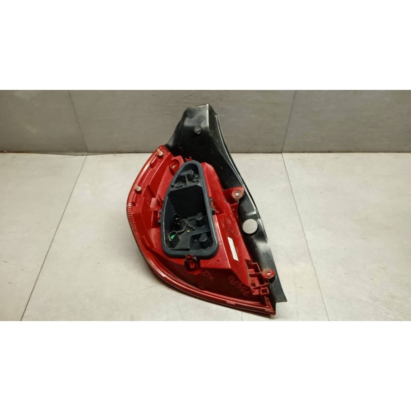 RENAULT FARO POSTERIORE ESTERNO DESTRO RENAULT Clio 2009>2012 usato