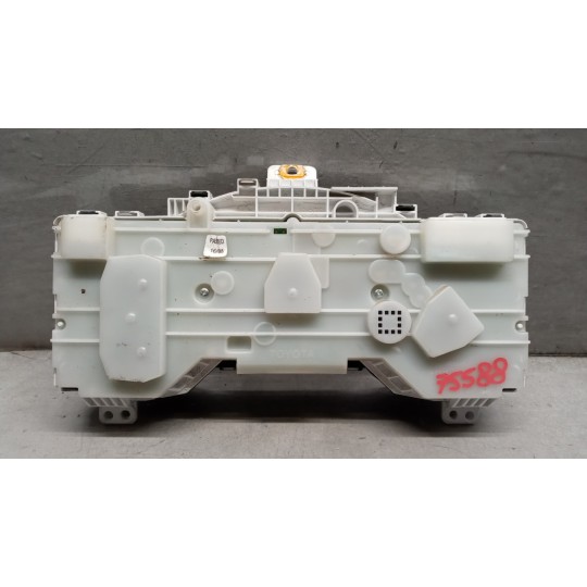 QUADRO STRUMENTI TOYOTA Hilux 2005>2008 usato