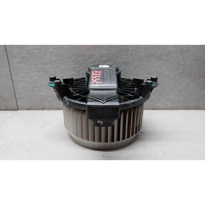 TOYOTA MOTORINO VENTILAZIONE INTERNA TOYOTA Hilux 2005>2008 usato