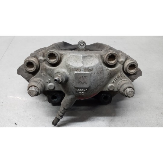 PINZA ANTERIORE DESTRA MERCEDES-BENZ Classe E (W/S212) 2009>2012 usato