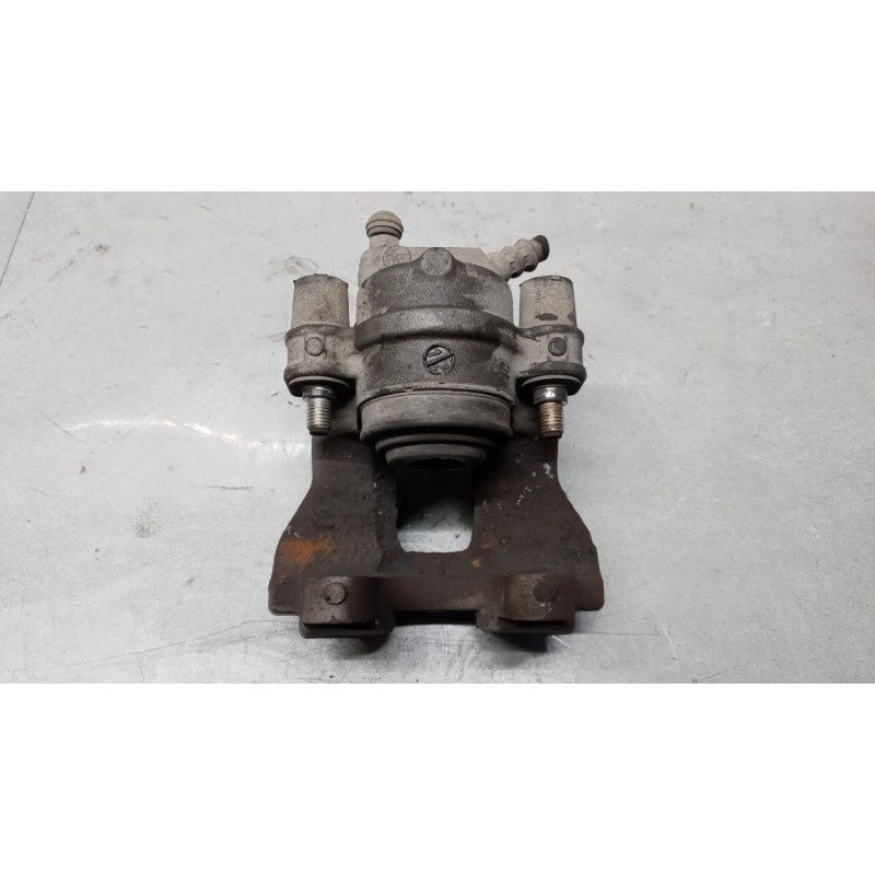 MERCEDES-BENZ PINZA POSTERIORE DESTRA MERCEDES-BENZ Classe E (W/S212) 2009>2012 usato