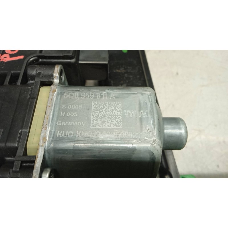 VOLKSWAGEN ALZA VETRI POSTERIORI SINISTRO VOLKSWAGEN Tiguan 2016>2020 usato