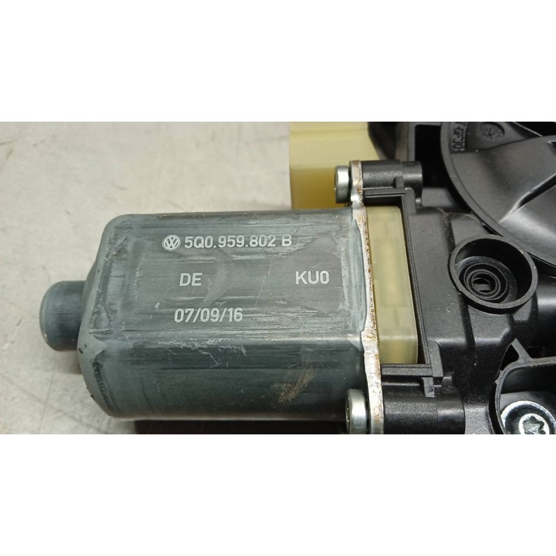 VOLKSWAGEN FRONT LEFT POWERED WINDOWS  VOLKSWAGEN Tiguan 2016>2020 used