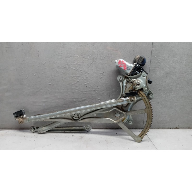 TOYOTA FRONT RIGHT POWERED WINDOWS  TOYOTA Hilux 2005>2008 used