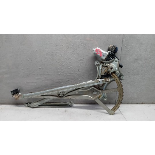 FRONT RIGHT POWERED WINDOWS  TOYOTA Hilux 2005>2008 used