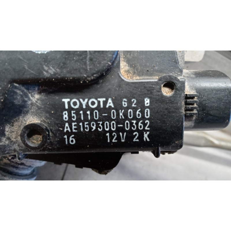 TOYOTA windshield wiper motor TOYOTA Hilux 2005>2008 used