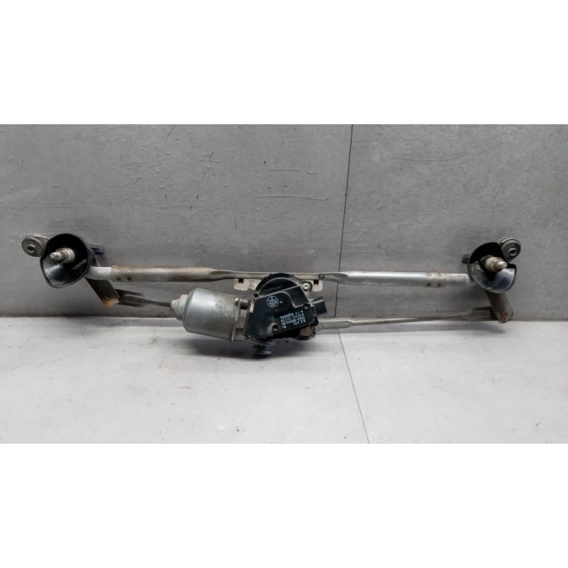 TOYOTA windshield wiper motor TOYOTA Hilux 2005>2008 used