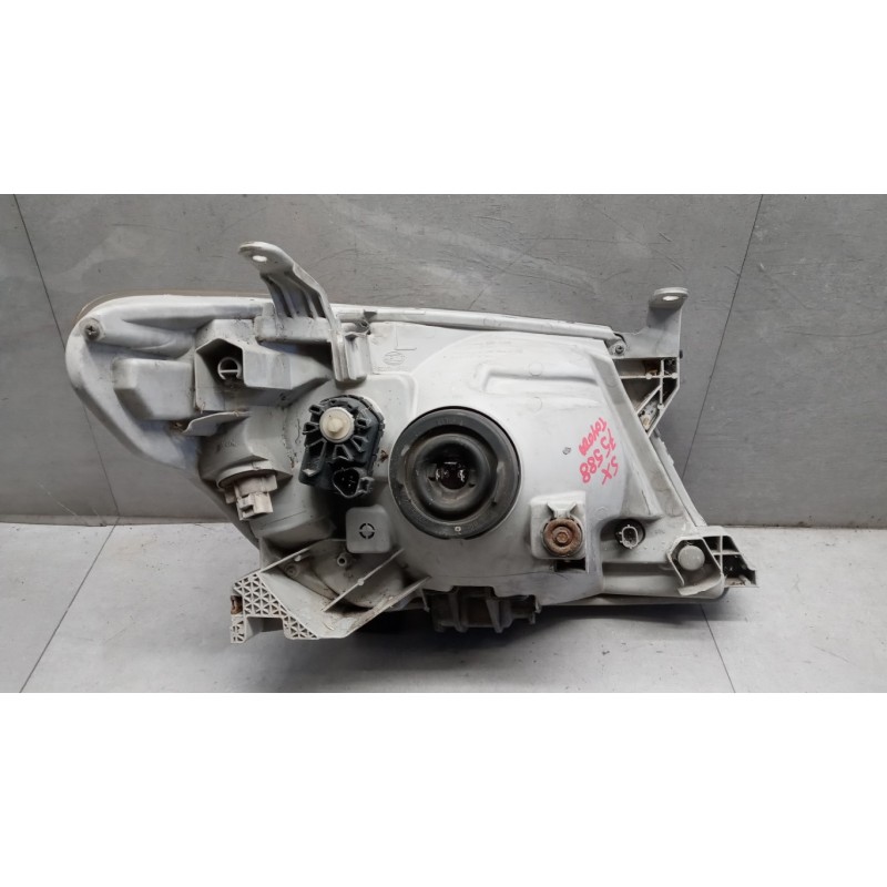 TOYOTA FARO ANTERIORE SINISTRO TOYOTA Hilux 2005>2008 usato