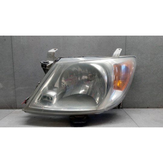 FARO ANTERIORE SINISTRO TOYOTA Hilux 2005>2008 usato