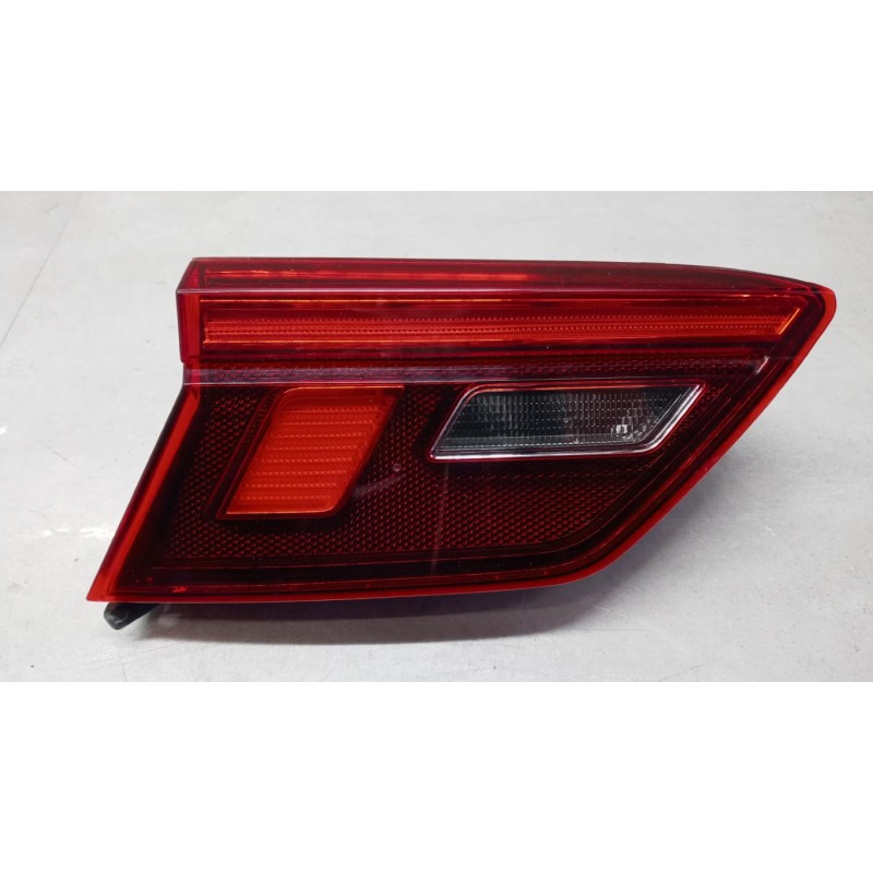 VOLKSWAGEN LEFT REAR LEF LIGHT ON BACK VOLKSWAGEN Tiguan 2016>2020 used