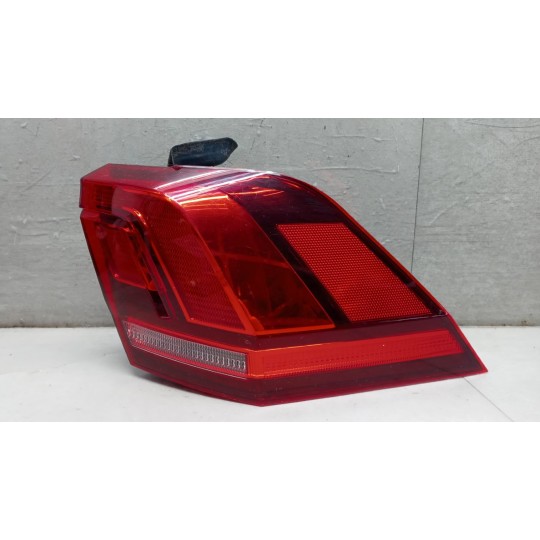 FARO POST ESTERNO LED DESTRO VOLKSWAGEN Tiguan 2016>2020 usato