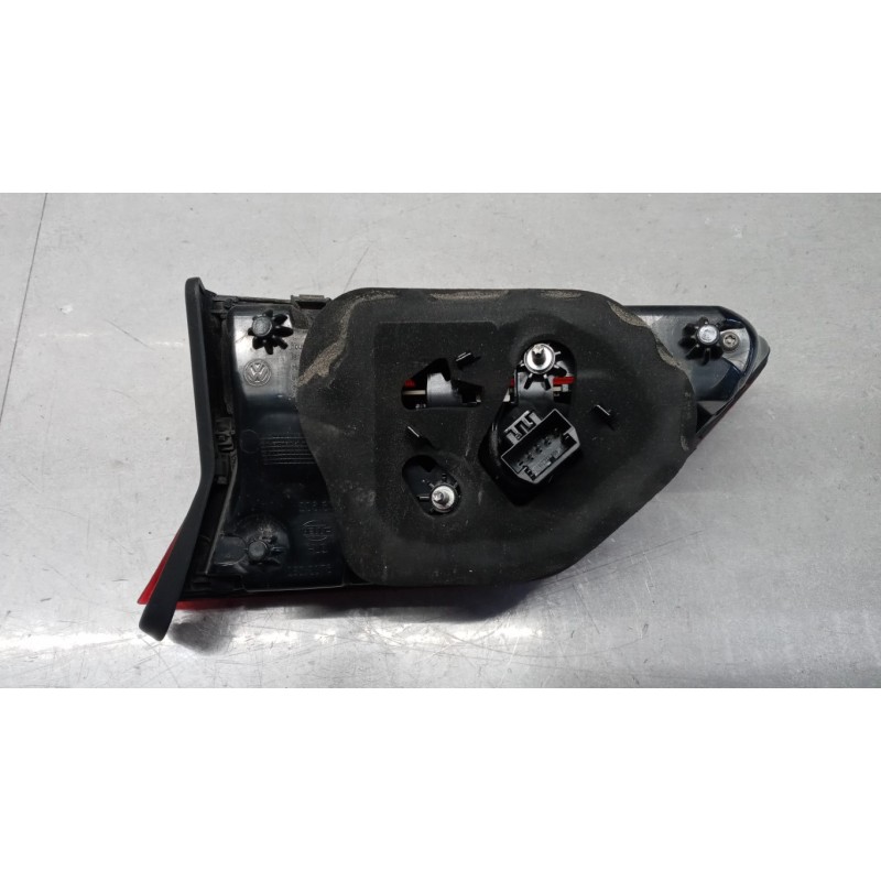 VOLKSWAGEN FARO POST INTERNO LED DESTRO VOLKSWAGEN Tiguan 2016>2020 usato