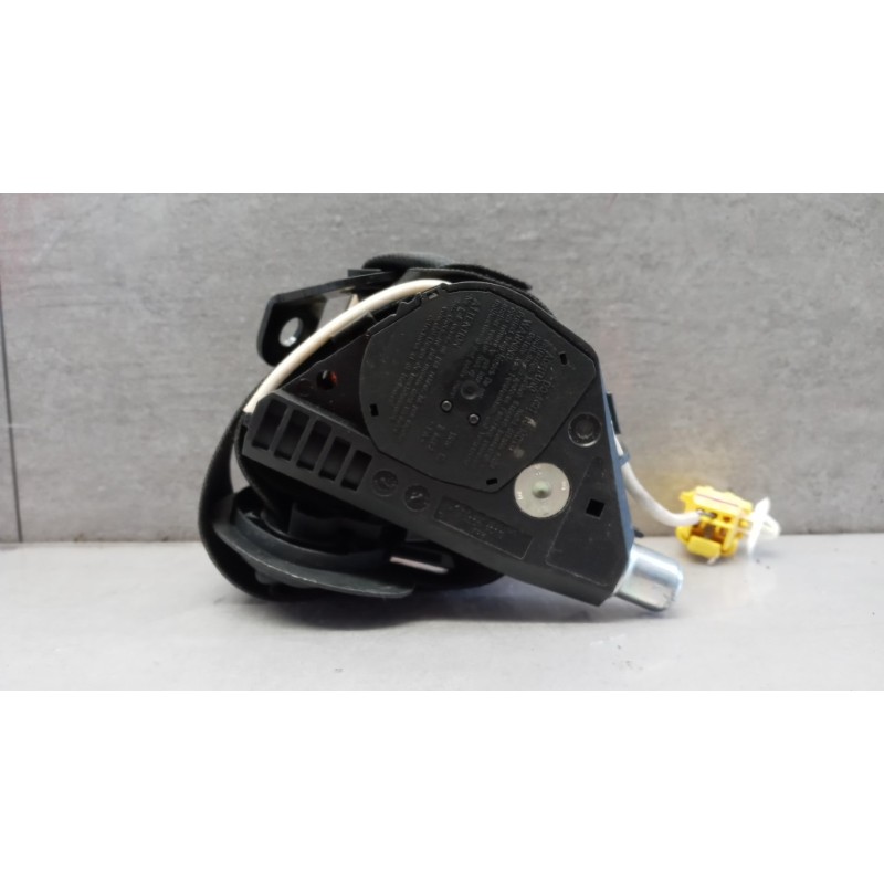 VOLKSWAGEN CINTURA DI SICUREZZA ANTERIORE DESTRA VOLKSWAGEN Touran 2010> usato