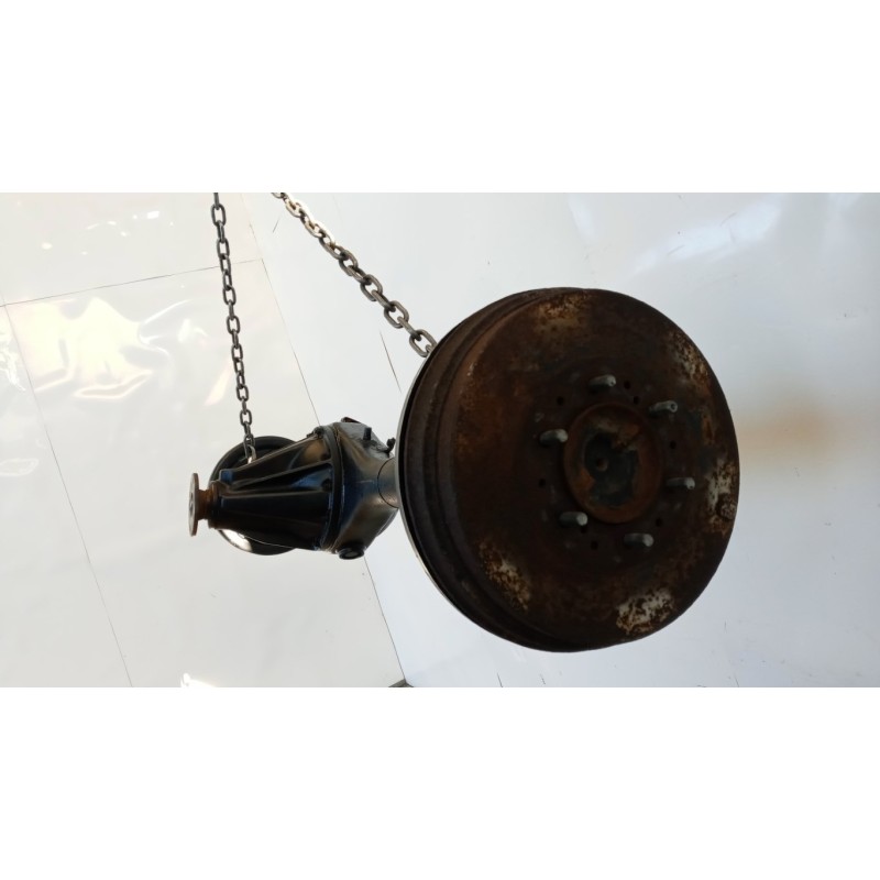 TOYOTA ASSALE POSTERIORE TOYOTA Hilux 2005>2008 usato