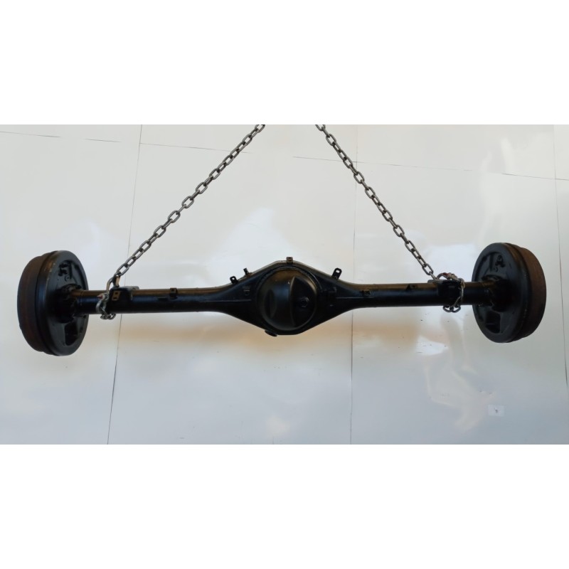 TOYOTA ASSALE POSTERIORE TOYOTA Hilux 2005>2008 usato