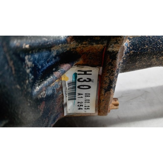 GRUPPO DIFFERENZIALE ANTERIORE TOYOTA Hilux 2005>2008 usato