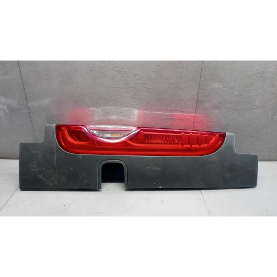 FARO POSTERIORE ESTERNO DESTRO RENAULT van Trafic 2007>2010 usato