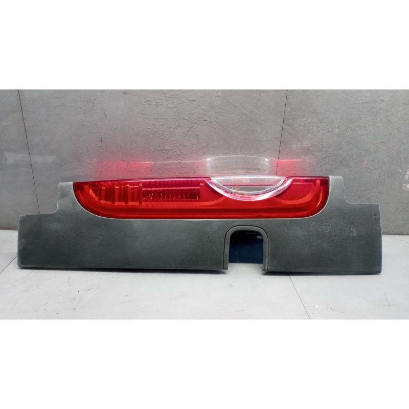 RENAULT van FARO POSTERIORE ESTERNO SINISTRO RENAULT van Trafic 2007>2010 usato