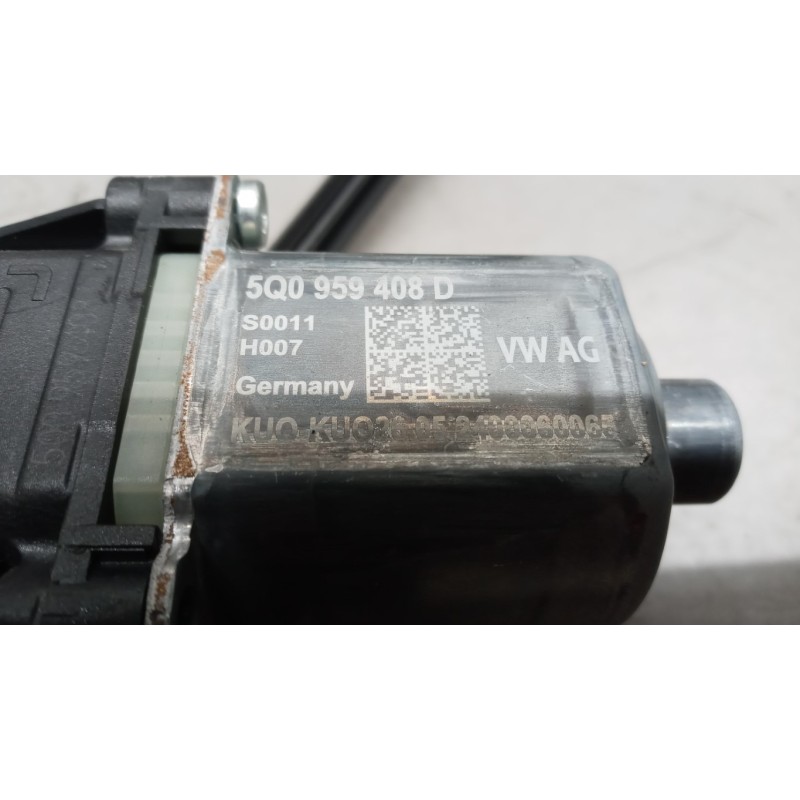 VOLKSWAGEN ALZA VETRI POSTERIORI DESTRO VOLKSWAGEN Polo 2017>2021 usato