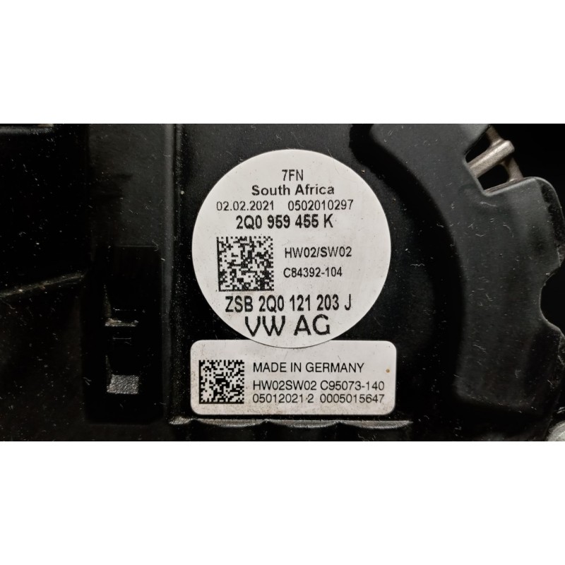 VOLKSWAGEN CONVOGLIATORE ELETTROVENTOLA VOLKSWAGEN Polo 2017>2021 usato