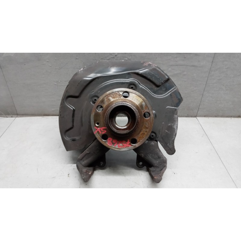 VOLKSWAGEN MONTANTE COMPLETO SINISTRO VOLKSWAGEN Polo 2017>2021 usato