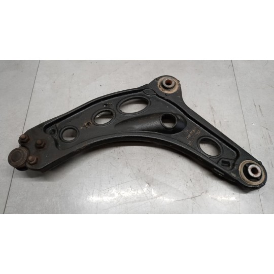 CONTROL ARM FRONT LOWER RIGHT  RENAULT van Trafic 2007>2010 used