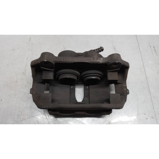 PINZA ANTERIORE DESTRA RENAULT van Trafic 2007>2010 usato