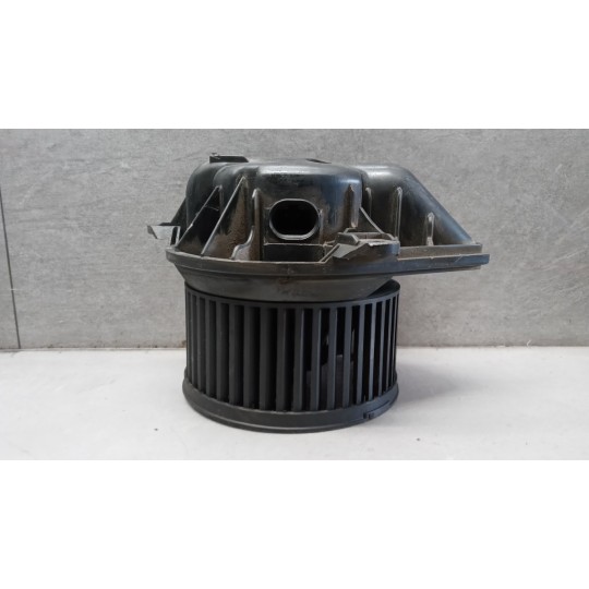 MOTORINO VENTILAZIONE INTERNA RENAULT van Trafic 2007>2010 usato