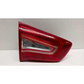 LEFT REAR LEF LIGHT ON BACK...