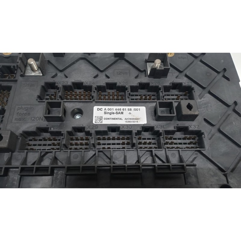 MERCEDES-BENZ truck SCATOLA FUSIBILI MERCEDES-BENZ truck Actros euro 6 2014>2021 usato