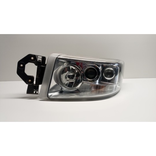 FARO ANTERIORE SINISTRO RENAULT truck Premium 2005>2013 usato