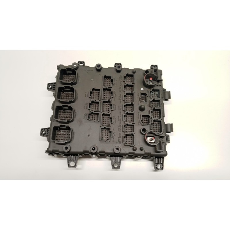 RENAULT truck SCATOLA FUSIBILI RENAULT truck Premium 2005>2013 usato