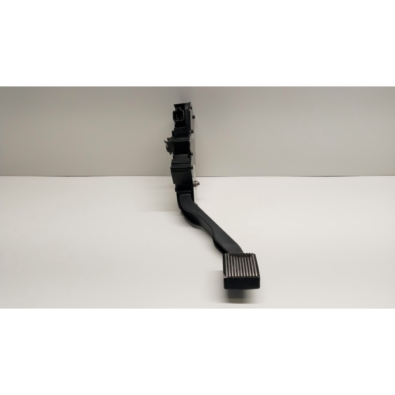RENAULT truck ELETRONIC THROTTLE PEDAL  RENAULT truck Premium 2005>2013 used