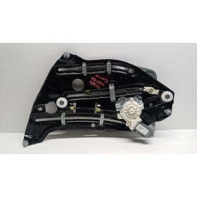 BACK RIGHT POWERED WINDOWS...