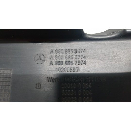 GRIGLIA PARAURTI ANT.DX MERCEDES-BENZ truck Actros euro 6 2014>2021 usato