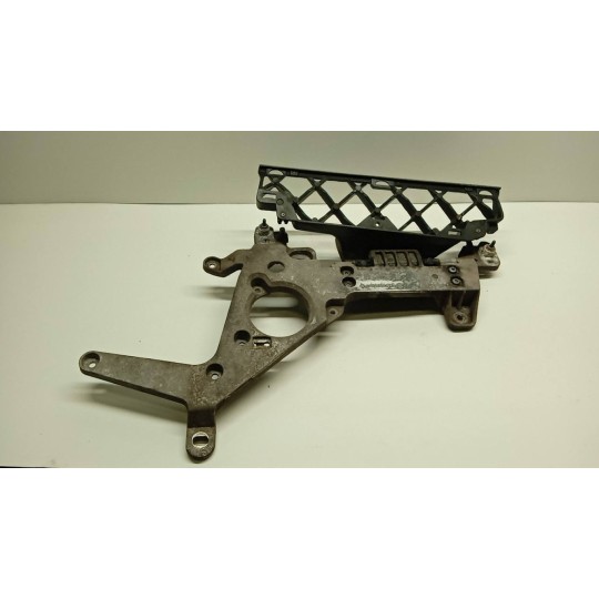 SUPPORTO PEDANA DX MERCEDES-BENZ truck Actros euro 6 2014>2021 usato