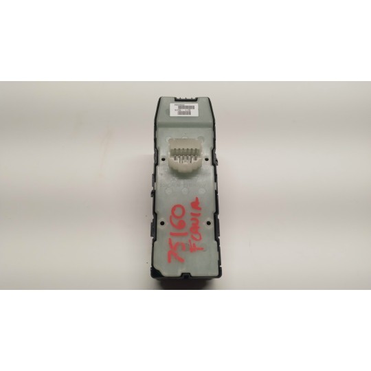 INTERRUTTORI E PULSANTI ALZAVETRI LANCIA Flavia 2012>2015 usato