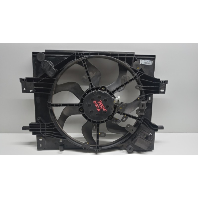 DACIA CONVOGLIATORE ELETTROVENTOLA DACIA Duster 2018> 2021 usato