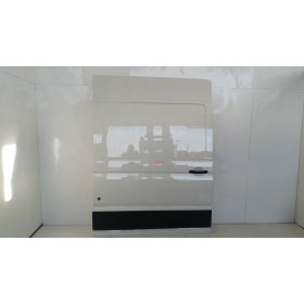 RIGHT SIDE SLIDING DOOR...