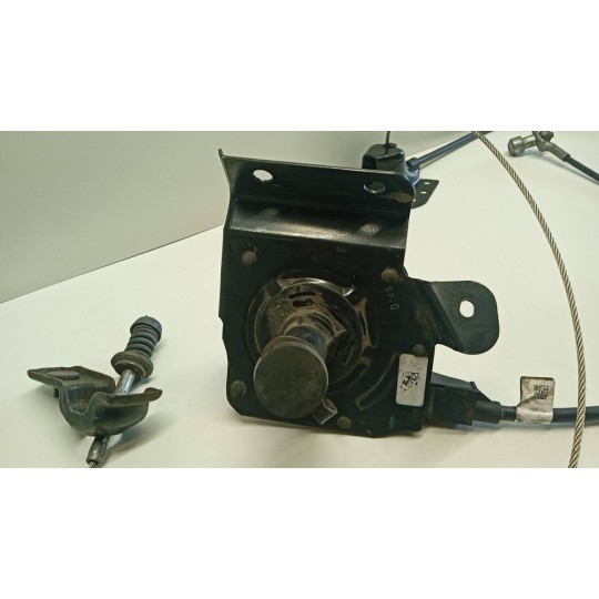 HOLDER WHEEL VOLKSWAGEN van Crafter 2017> used