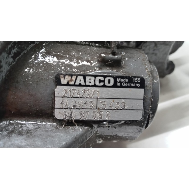 VOLVO truck PINZA ANTERIORE SINISTRA VOLVO truck FL euro 6 usato