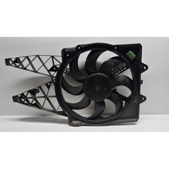 CONVOGLIATORE ELETTROVENTOLA FIAT F.Grande Punto 2005>2012 usato