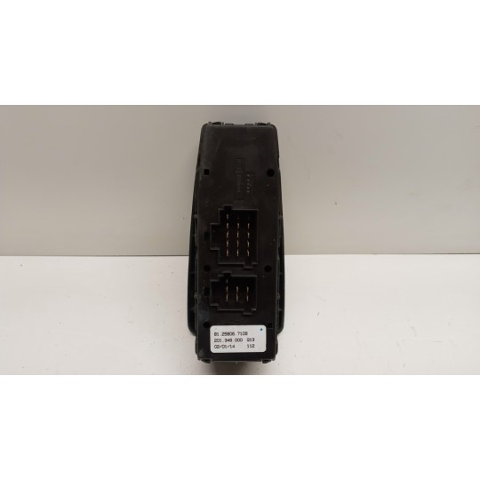 INTERRUTTORI E PULSANTI ALZAVETRI MAN TGX  usato