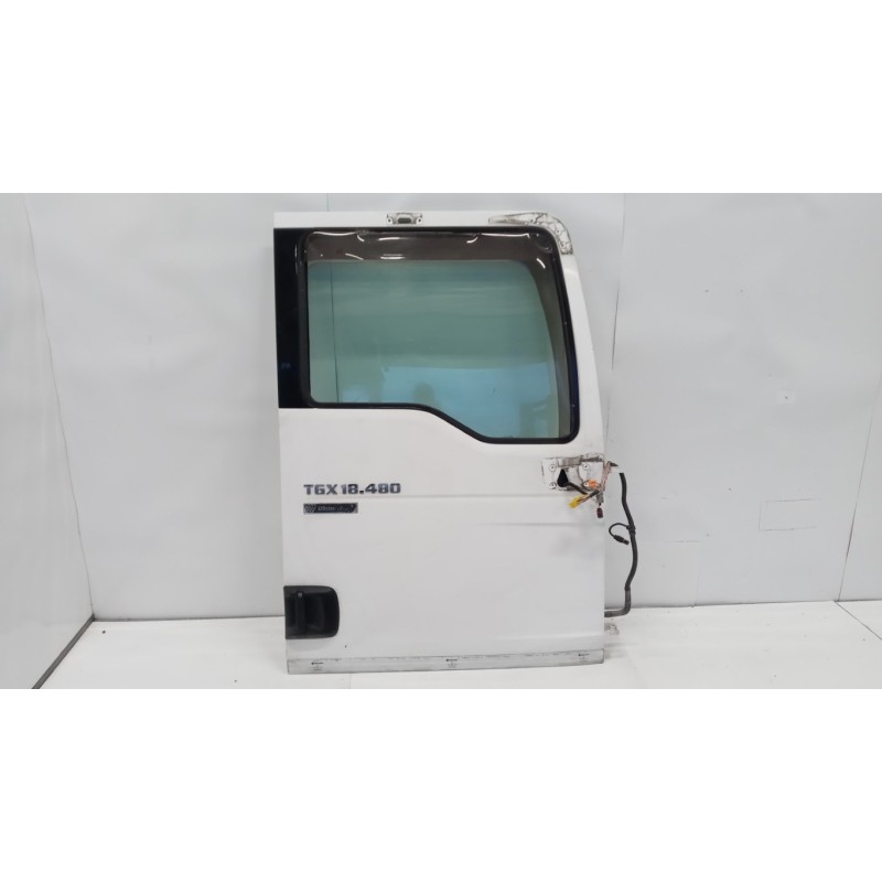 MAN RIGHT FRONT DOOR  MAN TGX  used