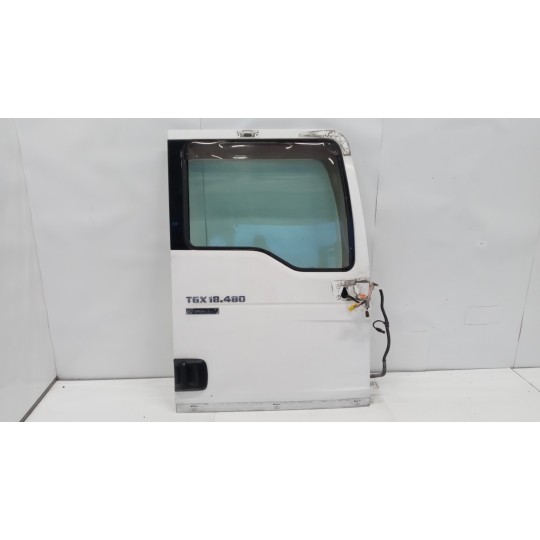 RIGHT FRONT DOOR  MAN TGX  used