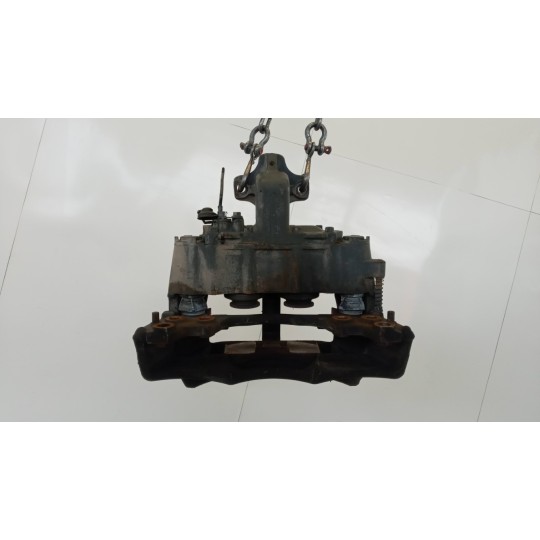 PINZA ANTERIORE DESTRA VOLVO truck FM 9 usato