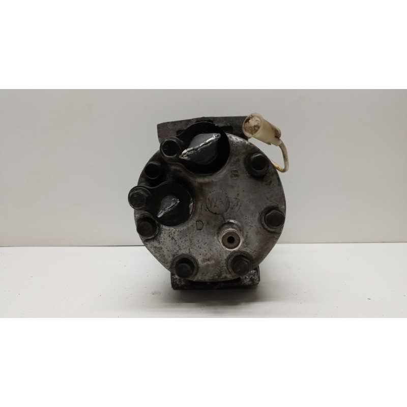 VOLVO truck AIR CONDITIONER COMPRESSOR VOLVO truck FM 9 used