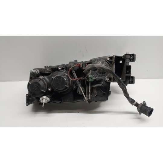FARO ANTERIORE SINISTRO VOLVO truck FM 9 usato