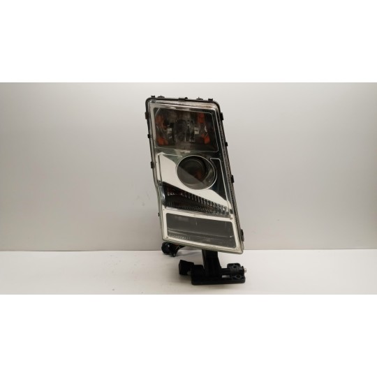 RIGHT HEADLIGHT VOLVO truck FM 9 used